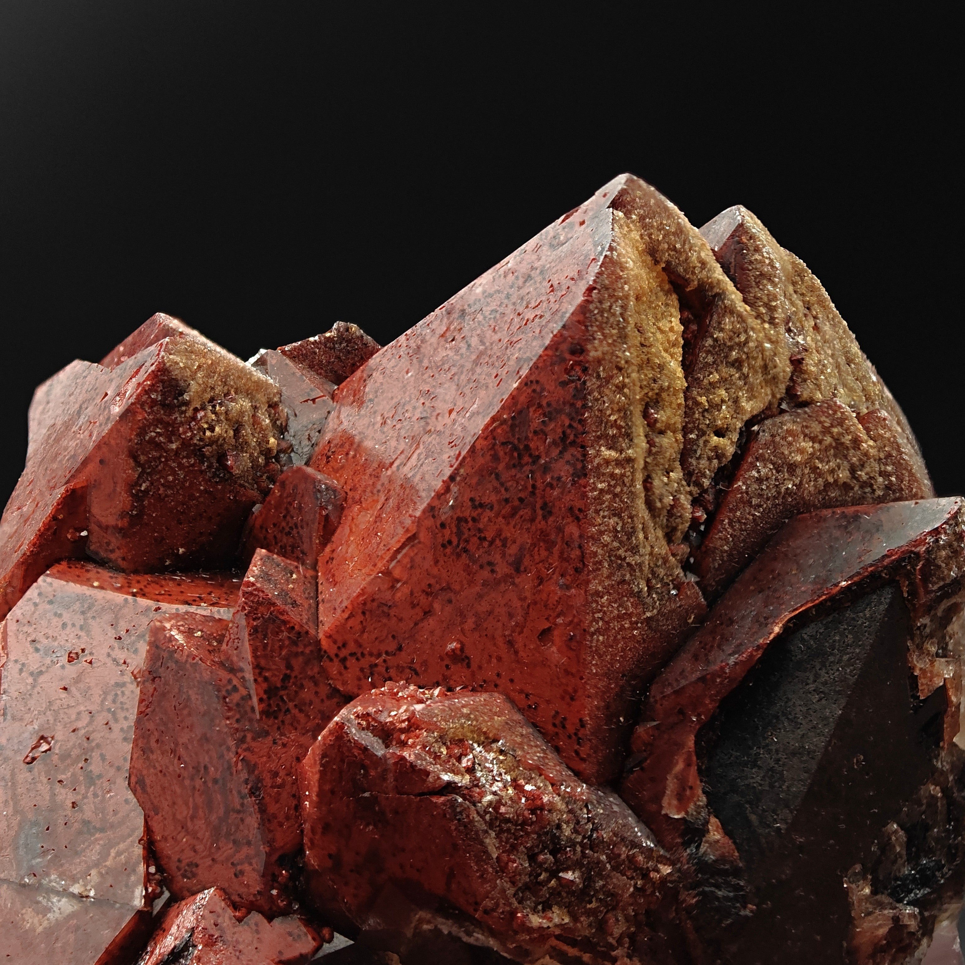 HEMATOID QUARTZ – Intense Blood Red Color with Large Crystals