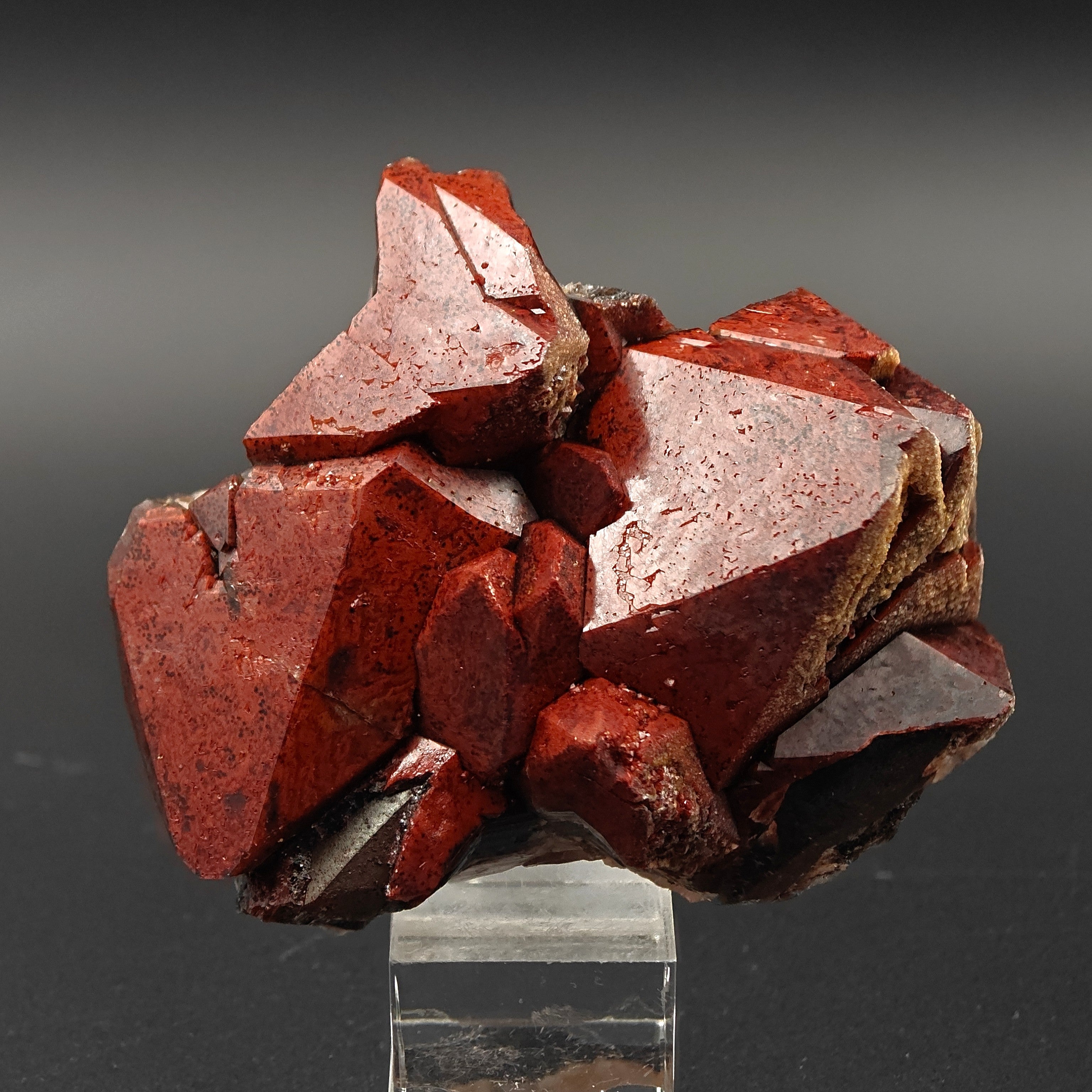 HEMATOID QUARTZ – Intense Blood Red Color with Large Crystals