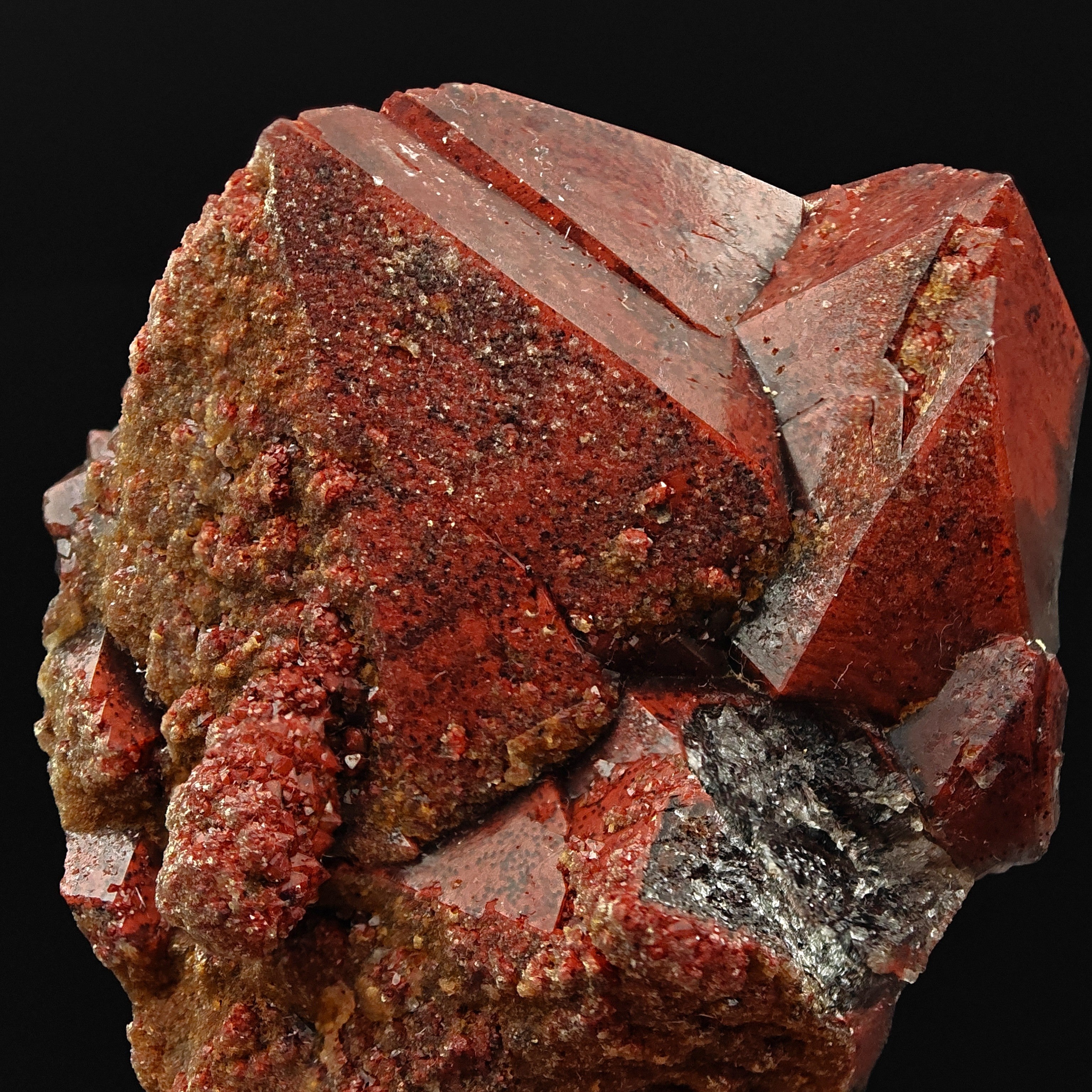 HEMATOID QUARTZ – Intense Blood Red Color with Large Crystals