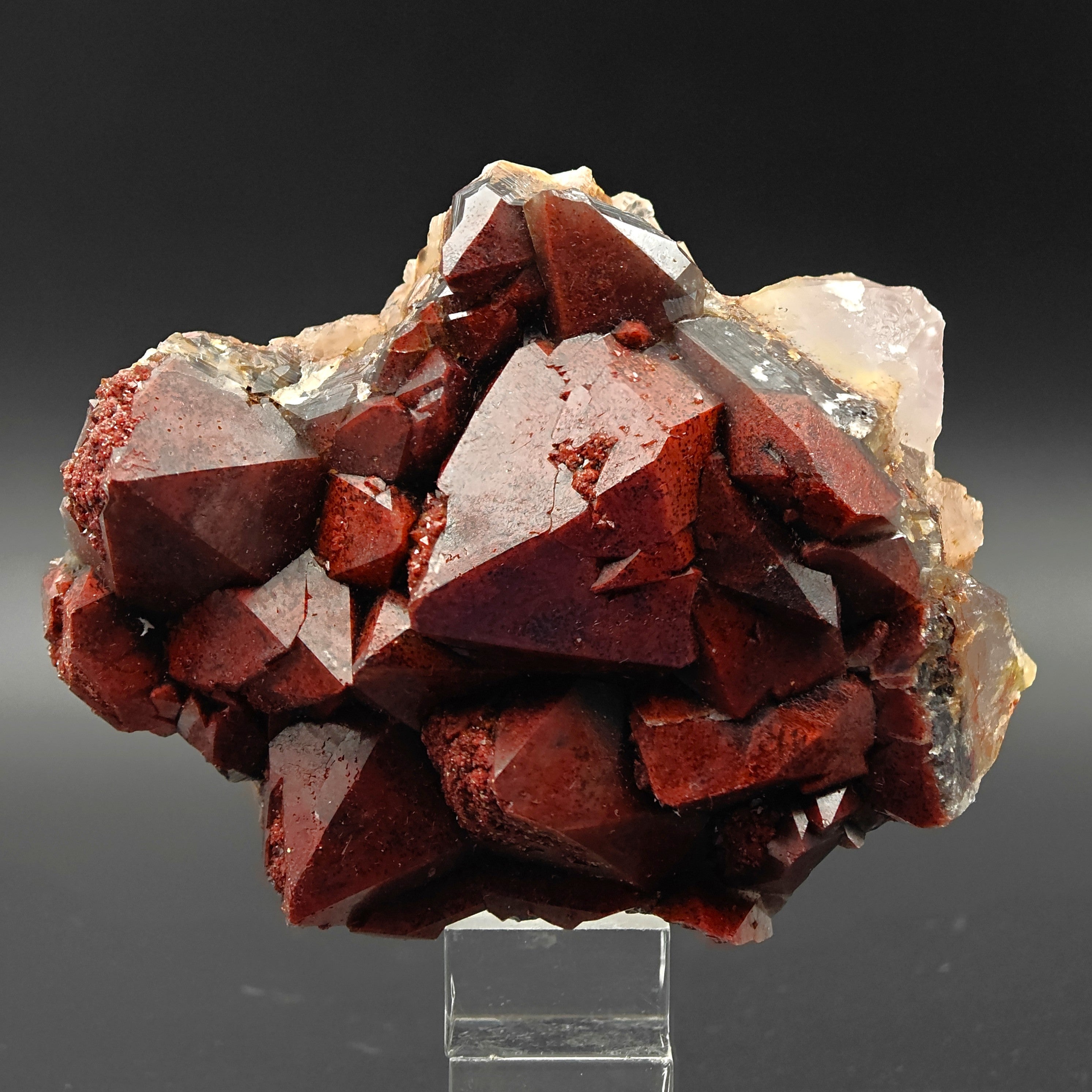 HEMATOID QUARTZ – Intense Blood Red Color with Large Crystals
