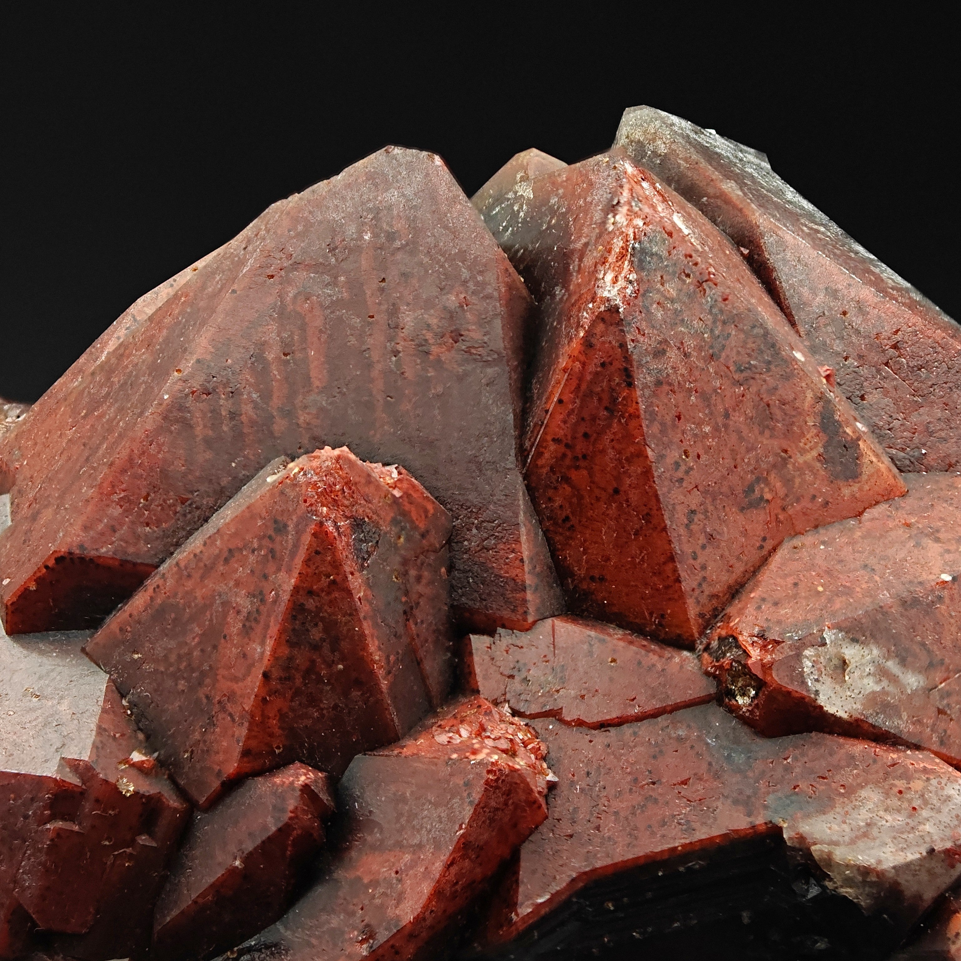 HEMATOID QUARTZ – Intense Blood Red Color with Large Crystals