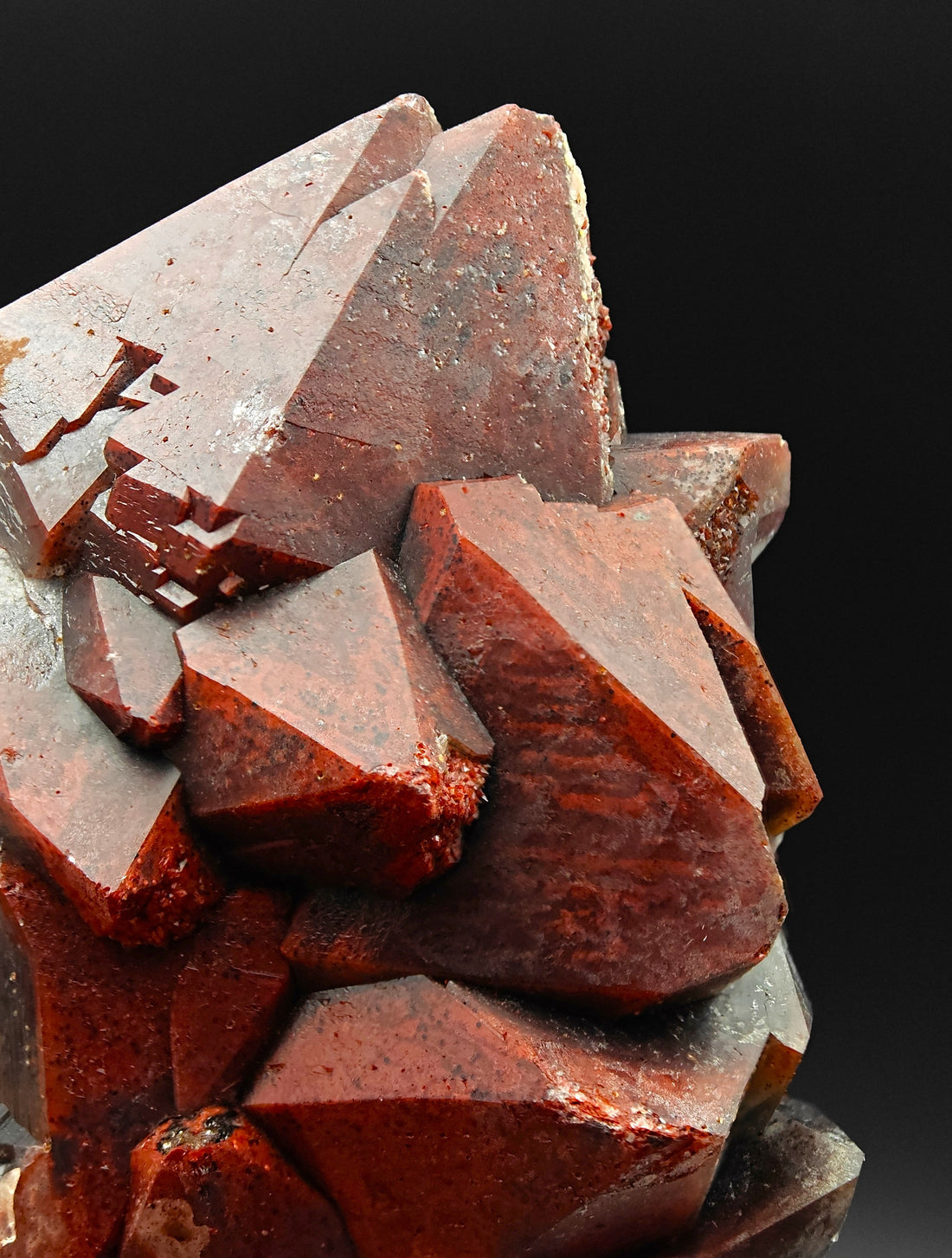 HEMATOID QUARTZ – Intense Blood Red Color with Large Crystals