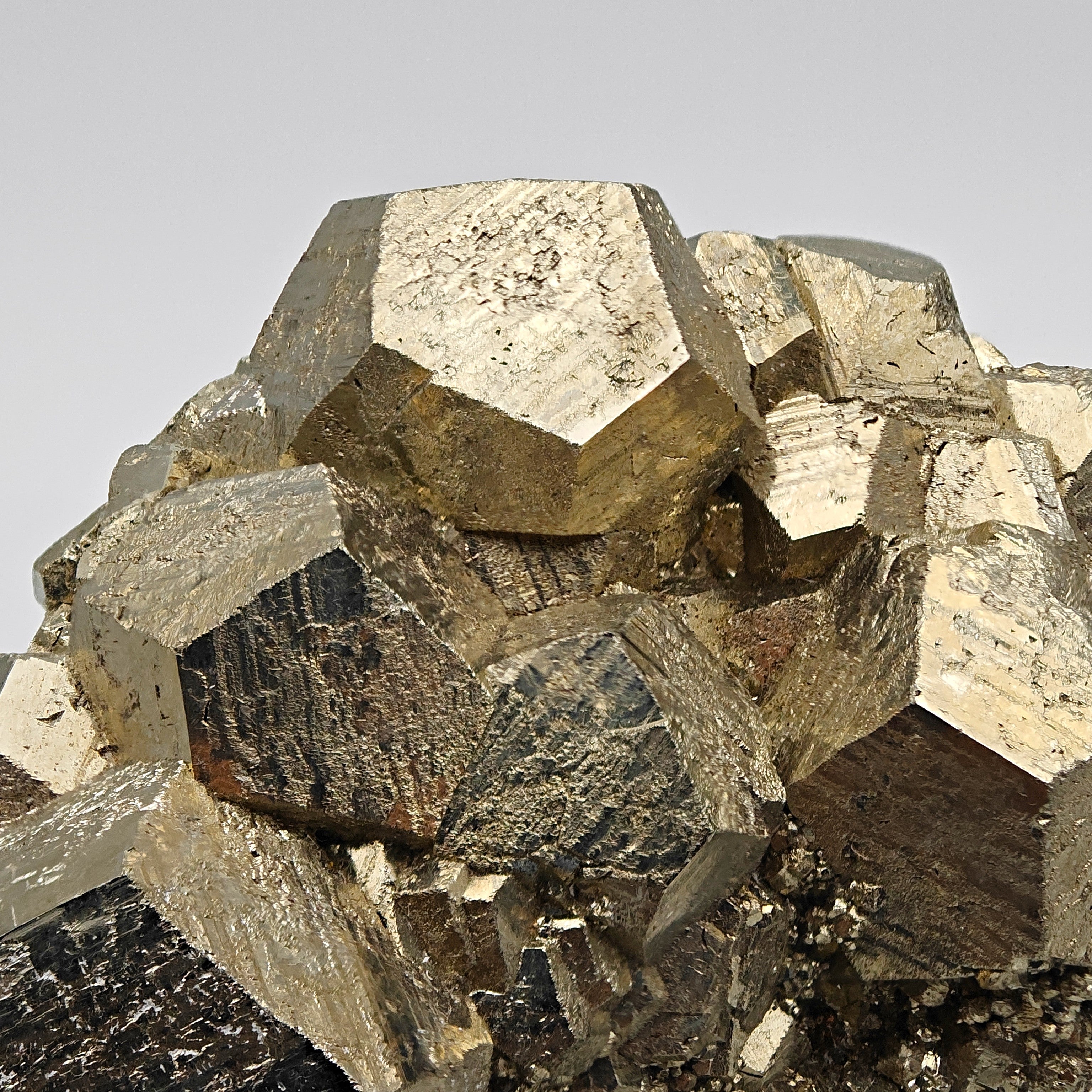 PYRITE – Twinned Golden Pentagonal Dodecahedra, Huanzala Mine, Peru