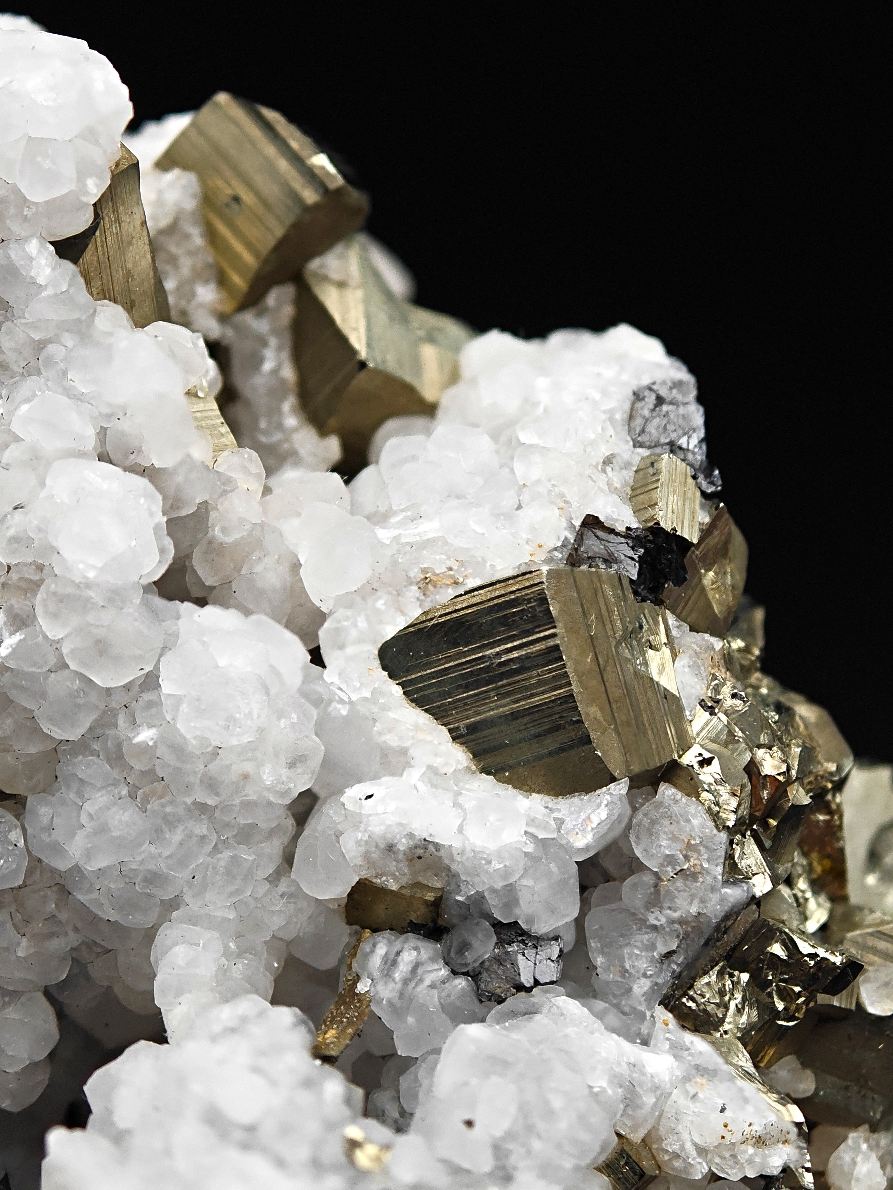 PYRITE, CALCITE & SPHALERITE – Lustrous Golden Crystals, Huanzala Mine, Peru