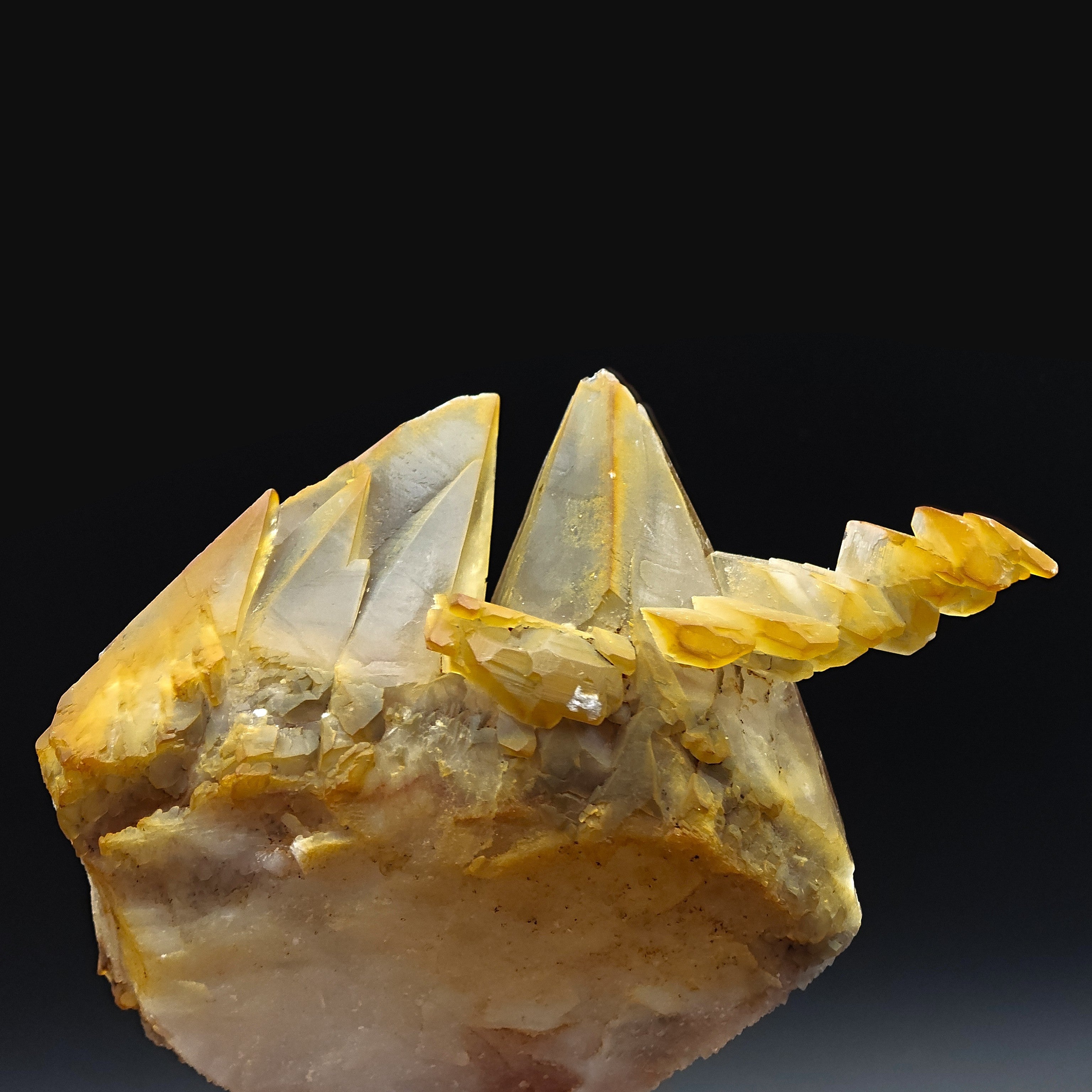 CALCITE – Rare Yellow-Orange Crystallization, Midelt, Morocco