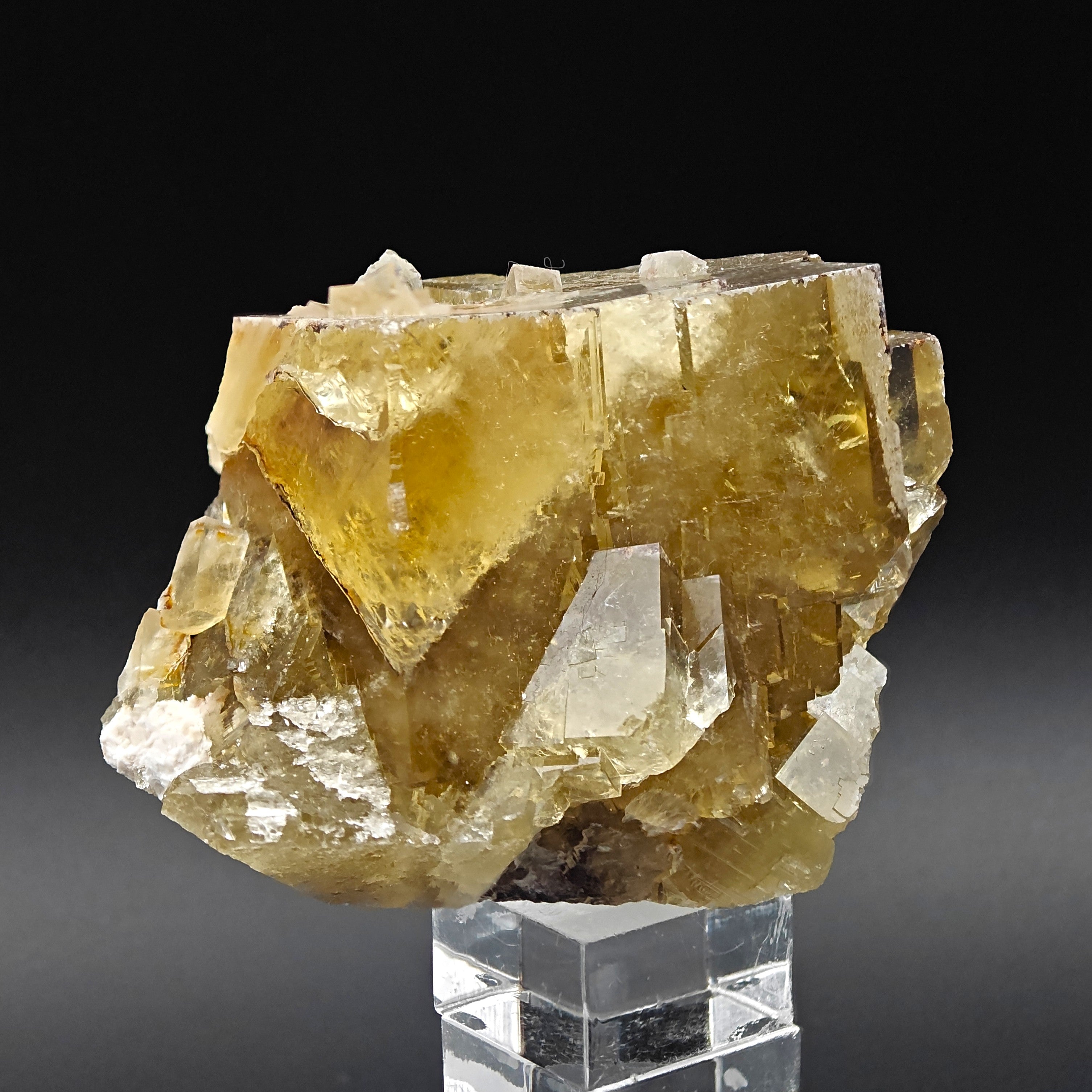 FLUORITE – Golden-Yellow Cubic Crystals, Huairou District, Beijing, China