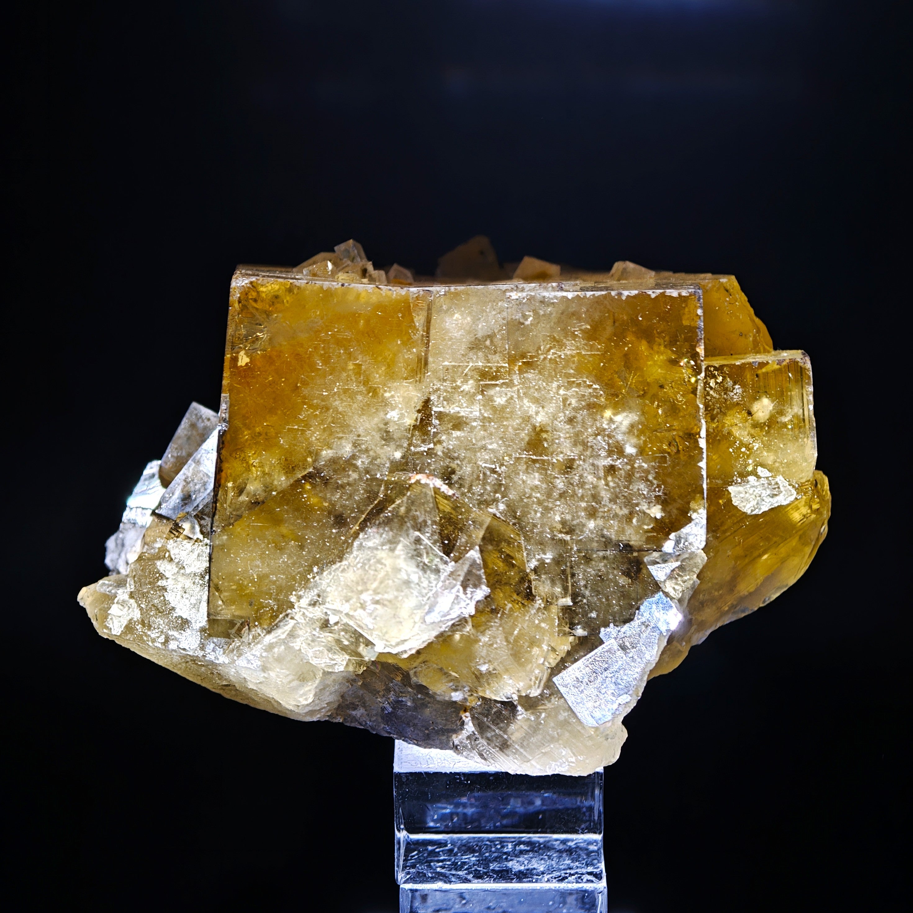 FLUORITE – Golden-Yellow Cubic Crystals, Huairou District, Beijing, China