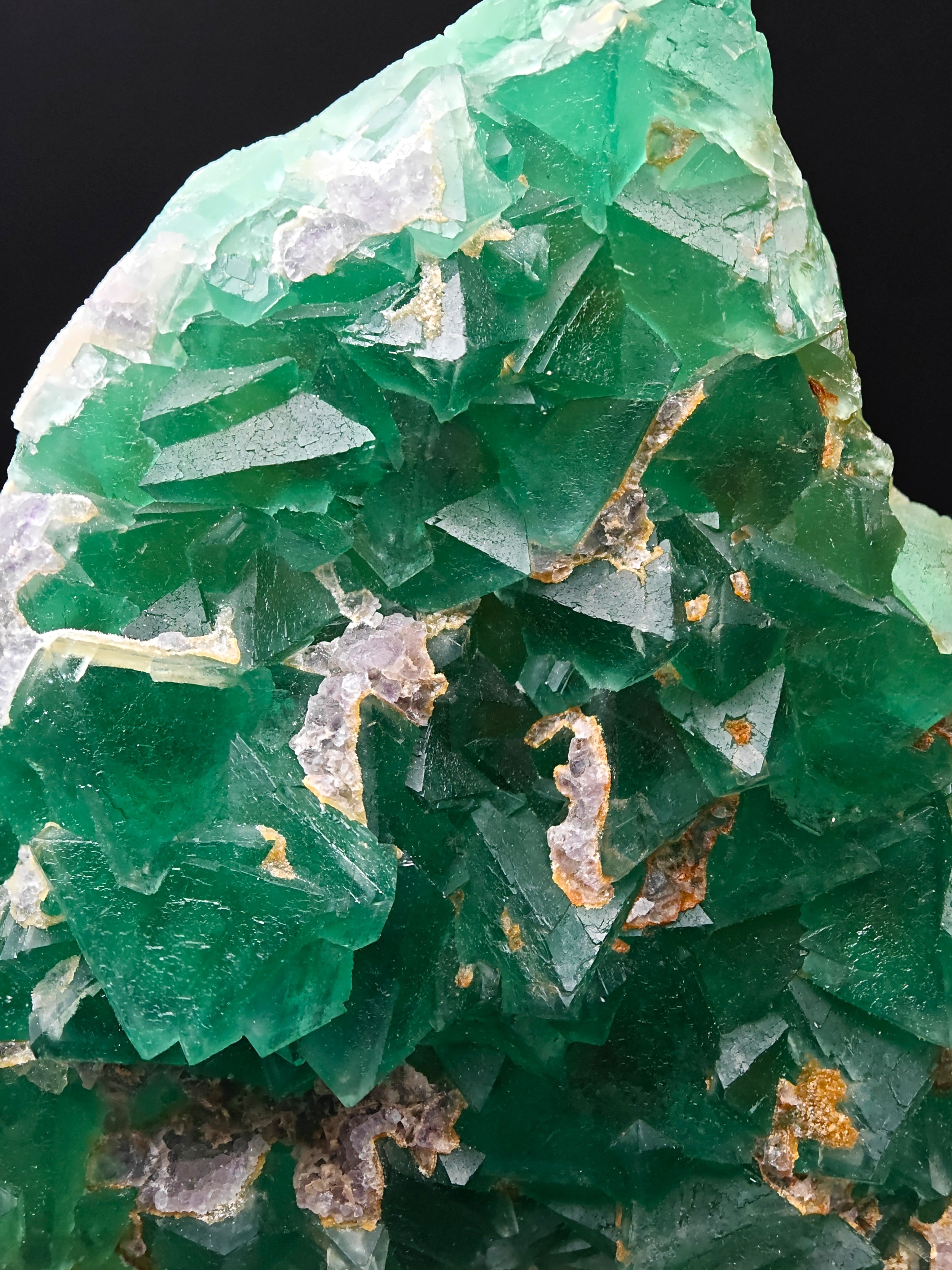 FLUORITE – Vivid Green Octahedral Crystals with Phantoms, China