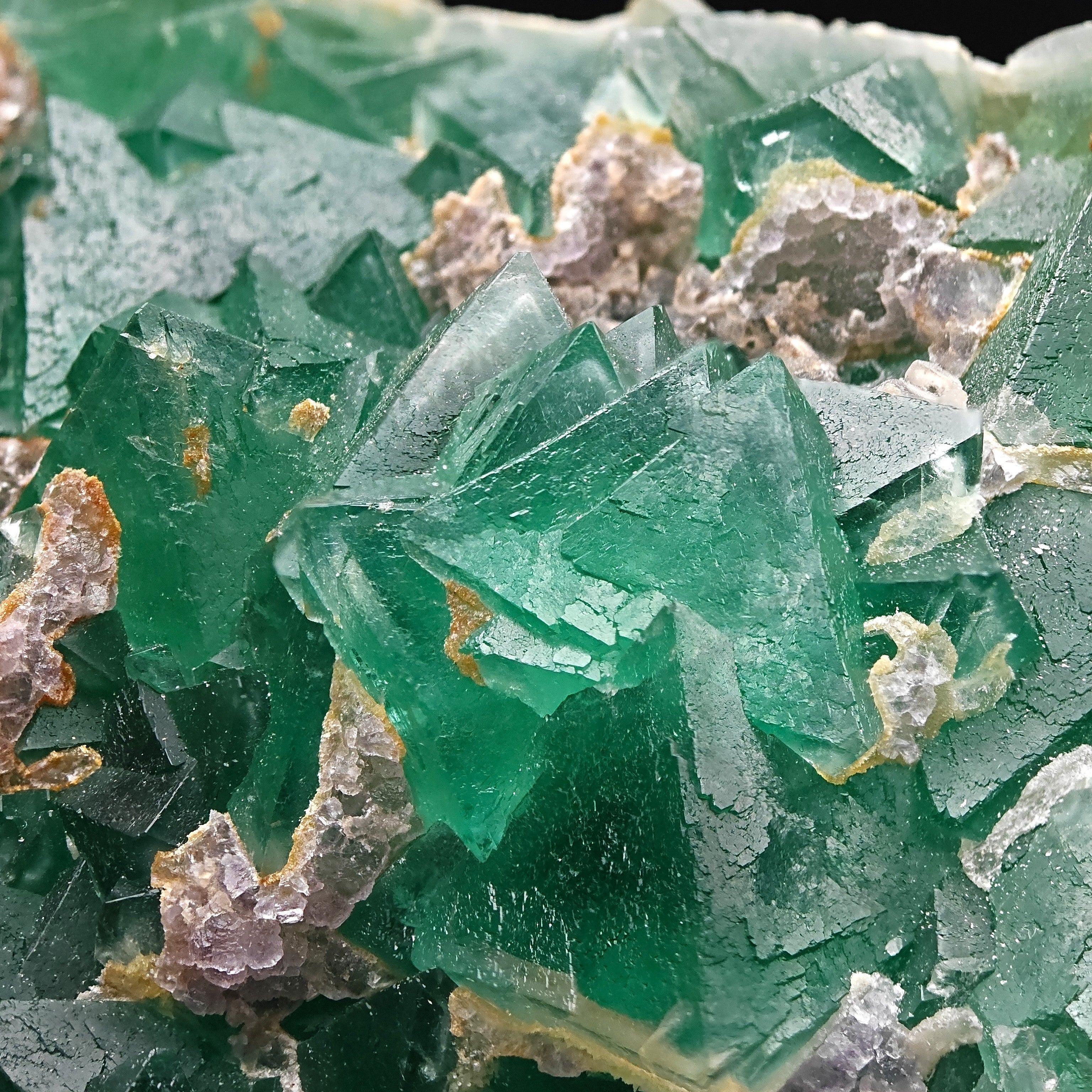FLUORITE – Vivid Green Octahedral Crystals with Phantoms, China