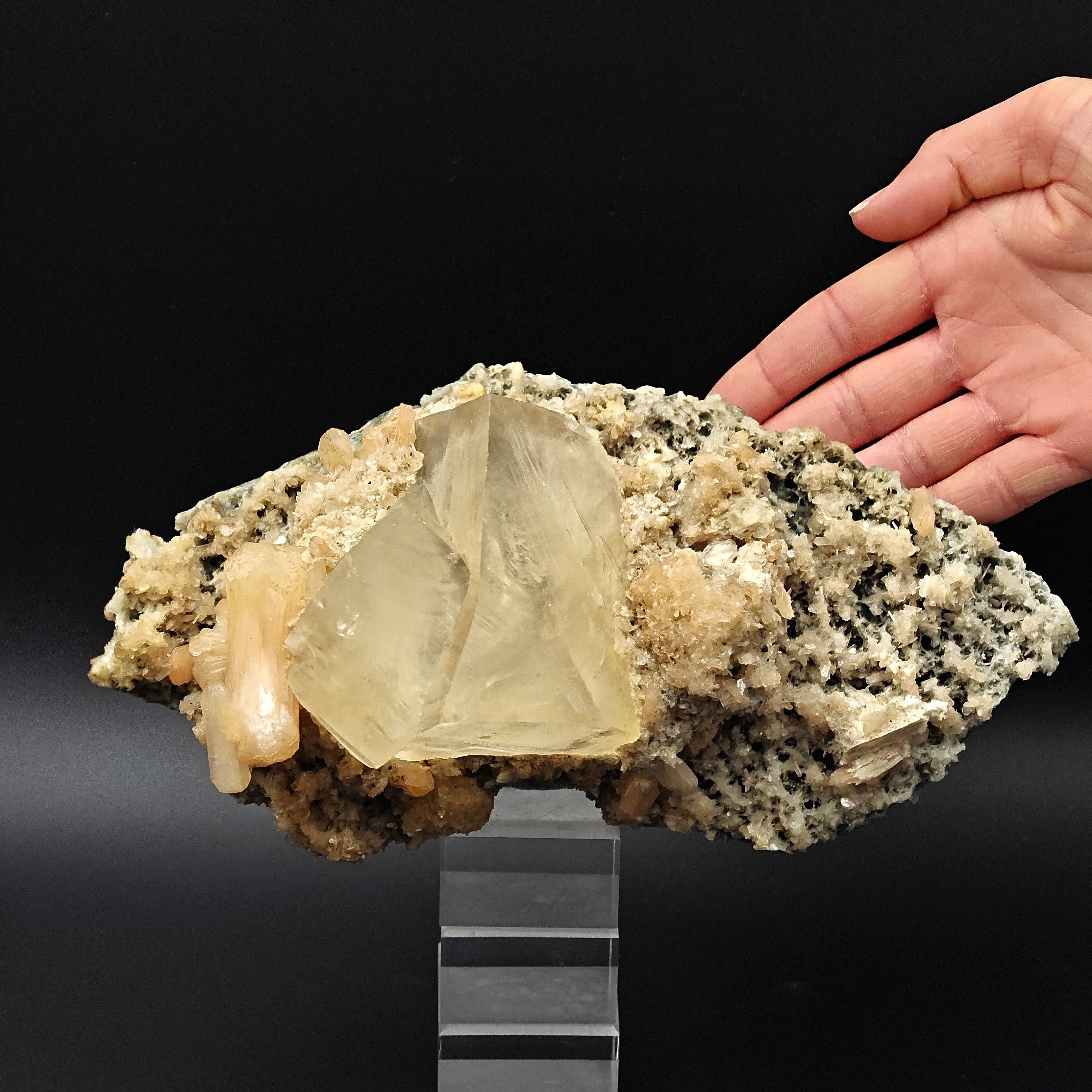 CALCITE & STILBITE – Big Twinned Crystals with Pink Stilbite, Pune, India