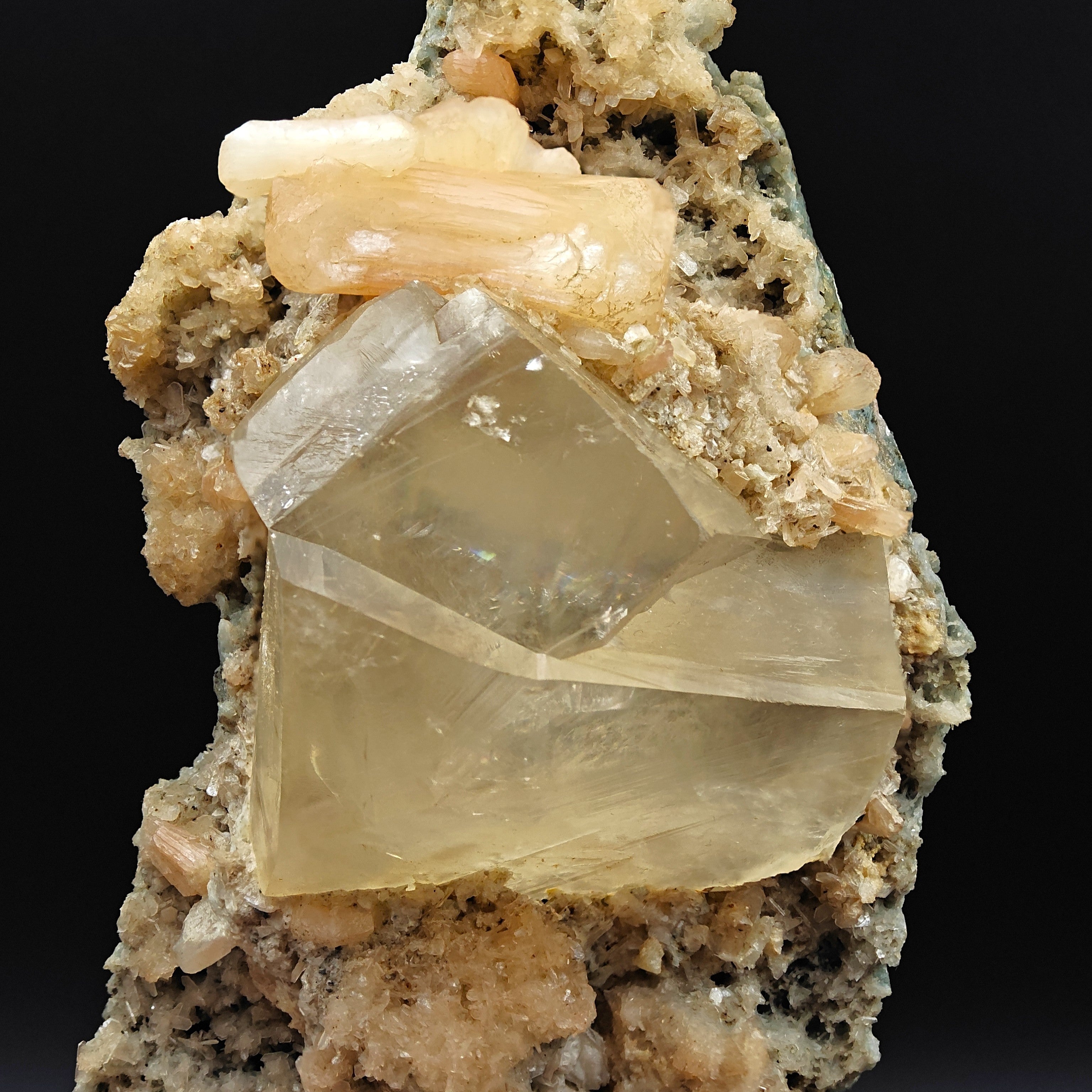 CALCITE & STILBITE – Big Twinned Crystals with Pink Stilbite, Pune, India