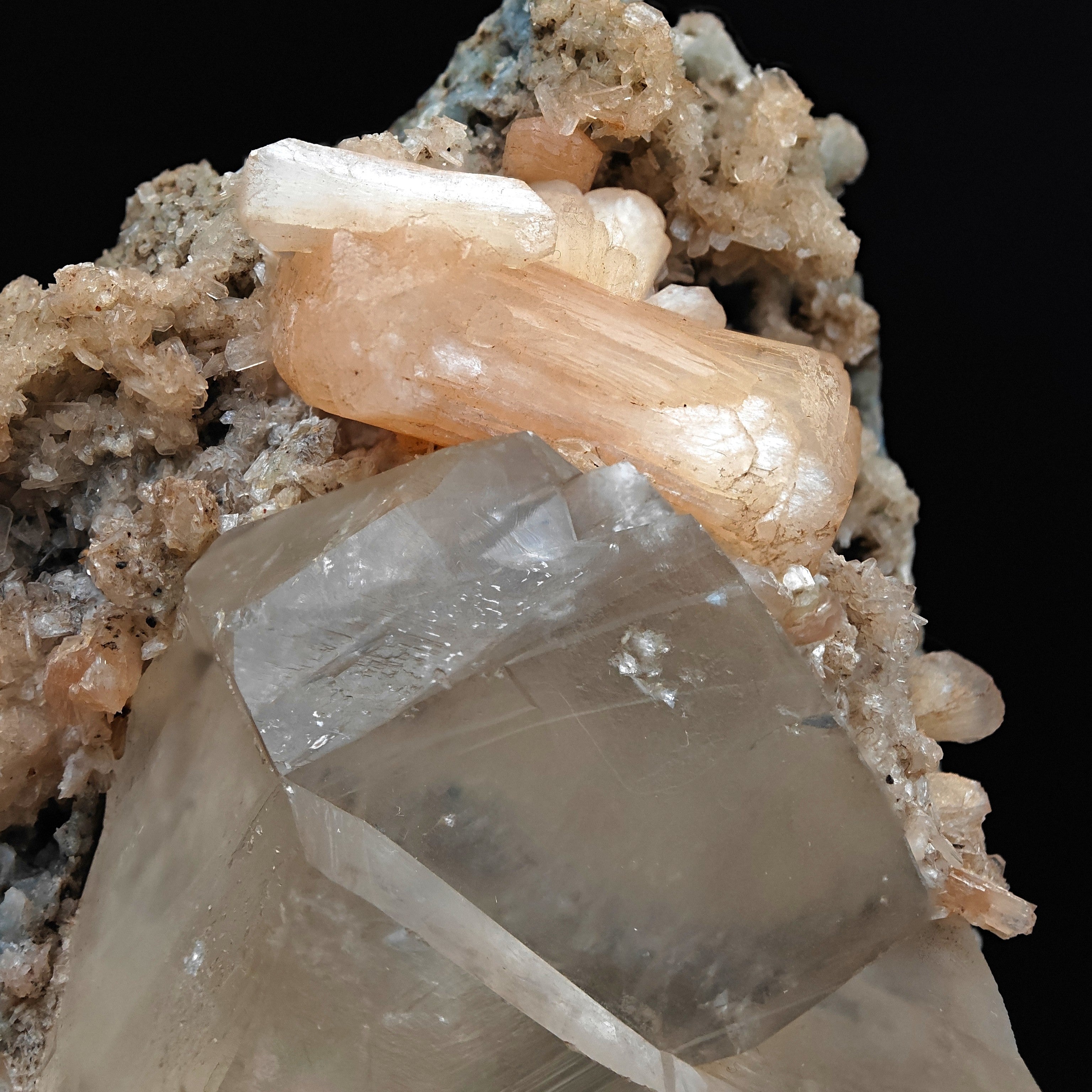CALCITE & STILBITE – Big Twinned Crystals with Pink Stilbite, Pune, India