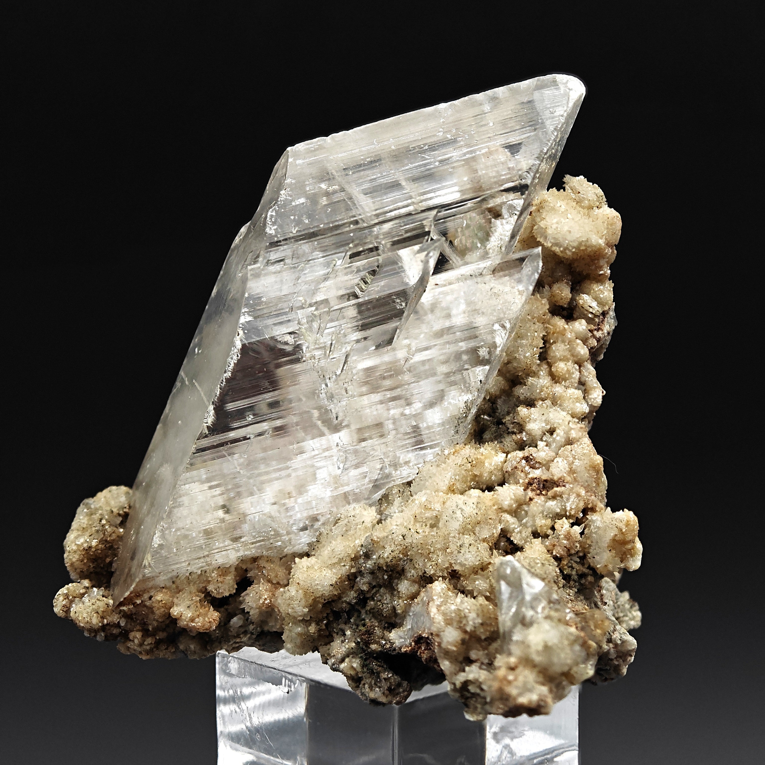 GYPSUM – Aesthetic 6.4cm Crystal, Pink-Green Iridescence, Niccioleta, Italy
