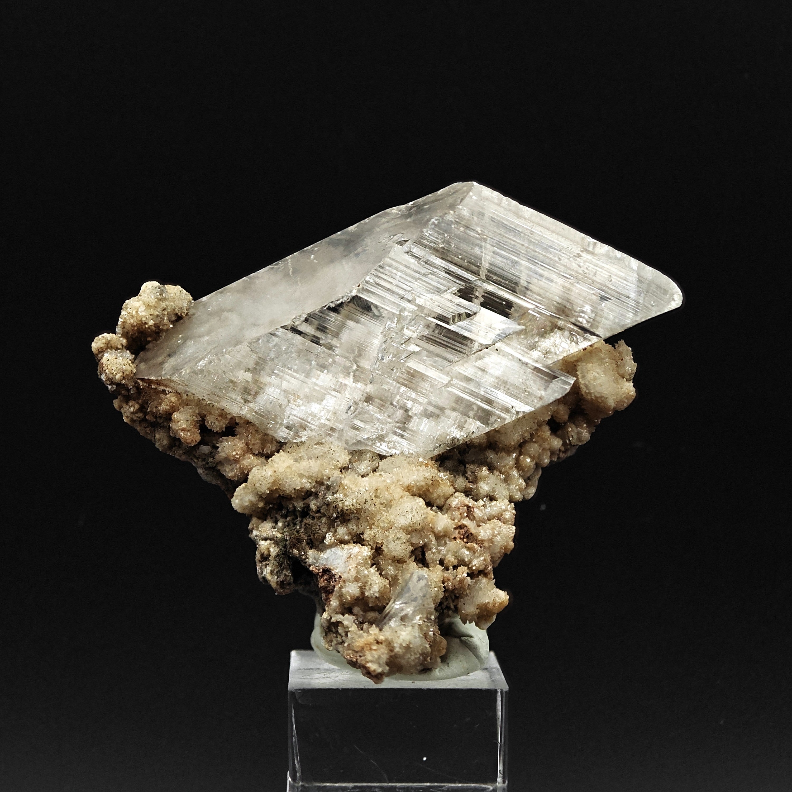 GYPSUM – Aesthetic 6.4cm Crystal, Pink-Green Iridescence, Niccioleta, Italy