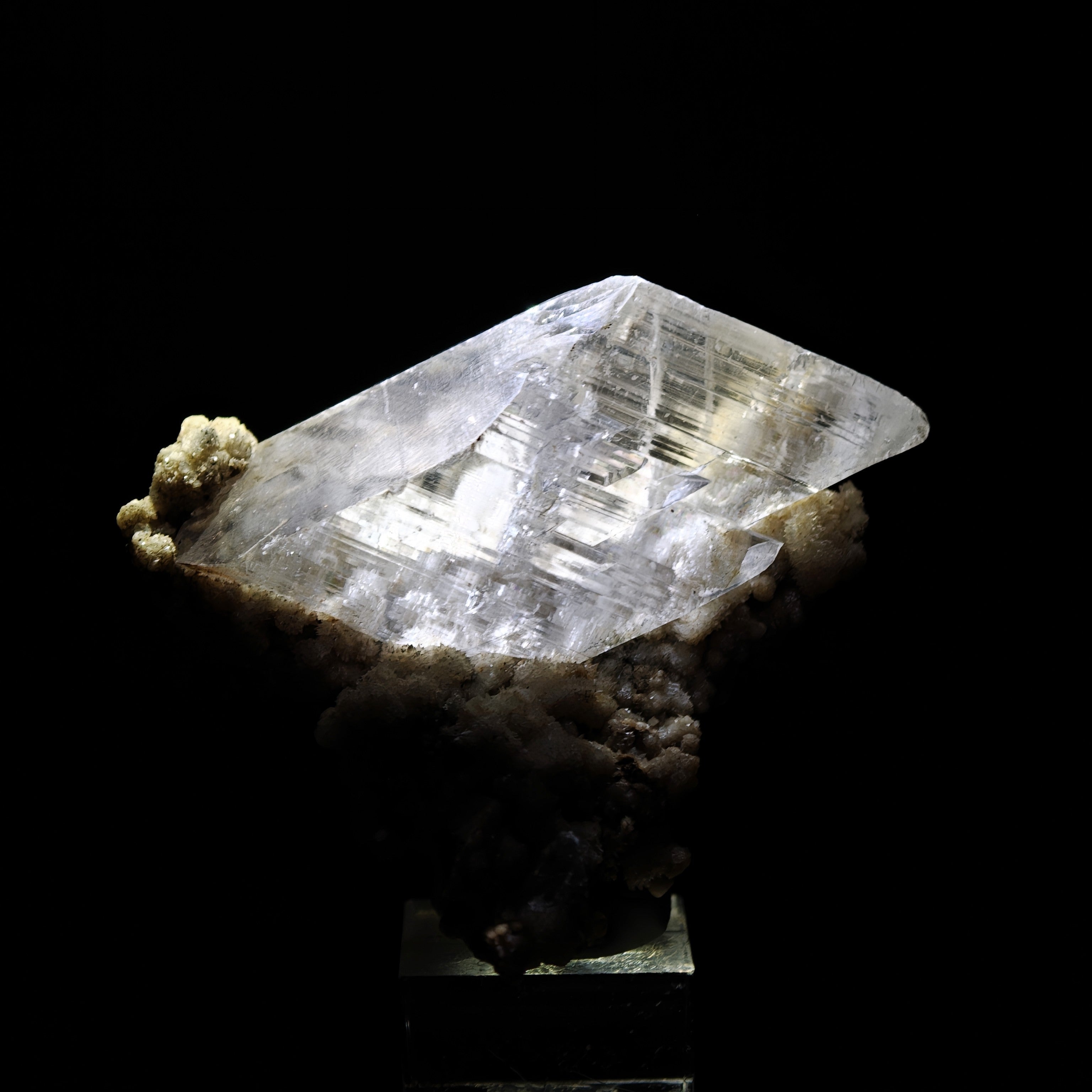 GYPSUM – Aesthetic 6.4cm Crystal, Pink-Green Iridescence, Niccioleta, Italy