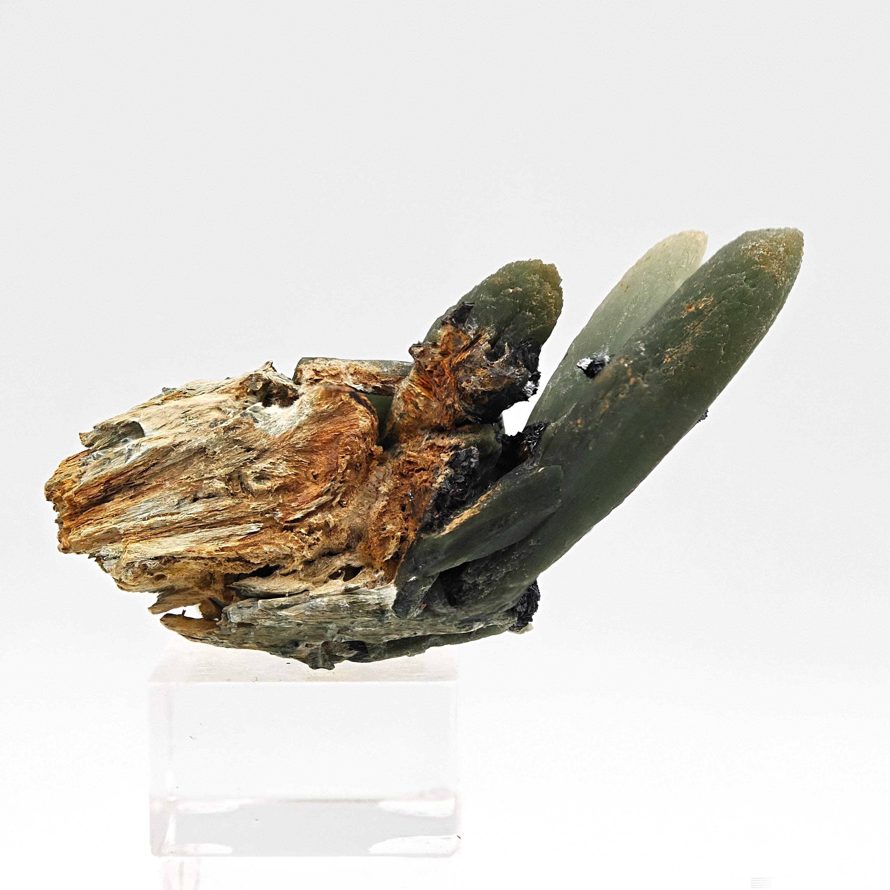 PRASE QUARTZ – Green Crystals with Lustrous Hematite, Serifos Island, Greece