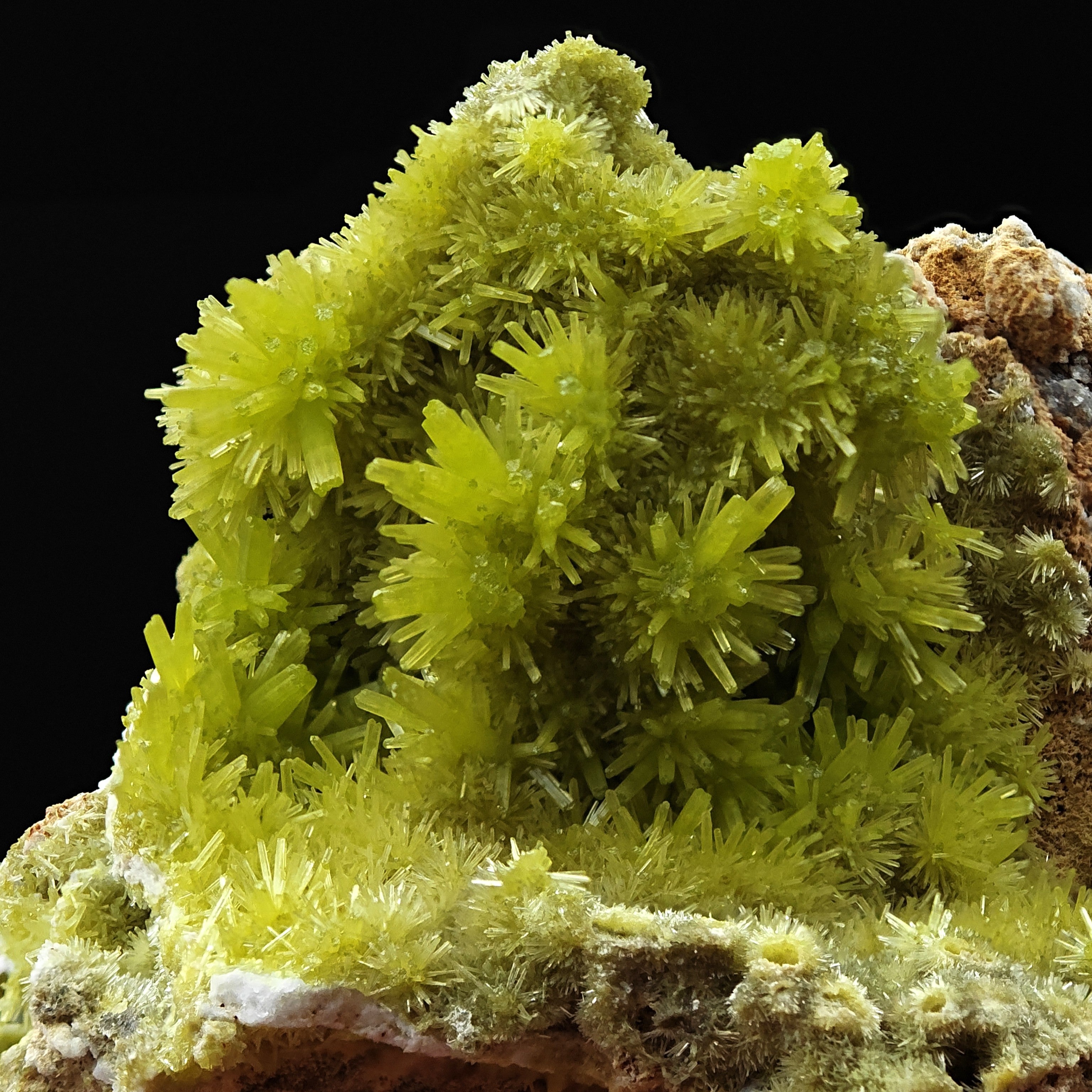 PYROMORPHITE – Vivid Green Crystals on Quartz, Daoping Mine, Guangxi, China