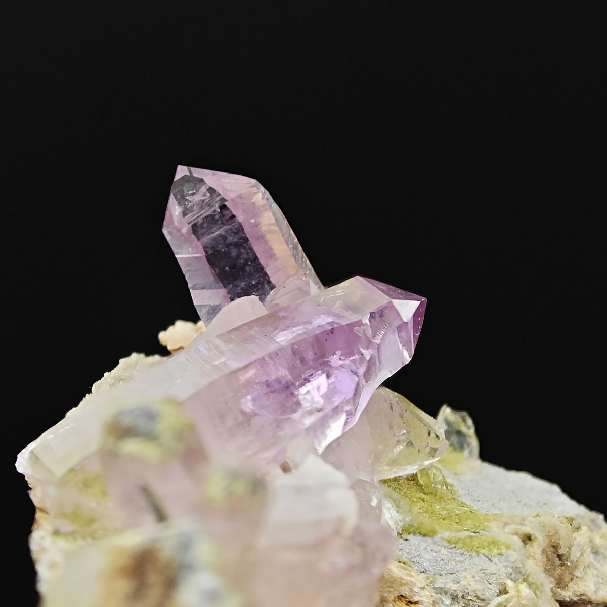 AMETHYST – Violet Crystal Cluster on Matrix, Piedra Parada, Veracruz, Mexico