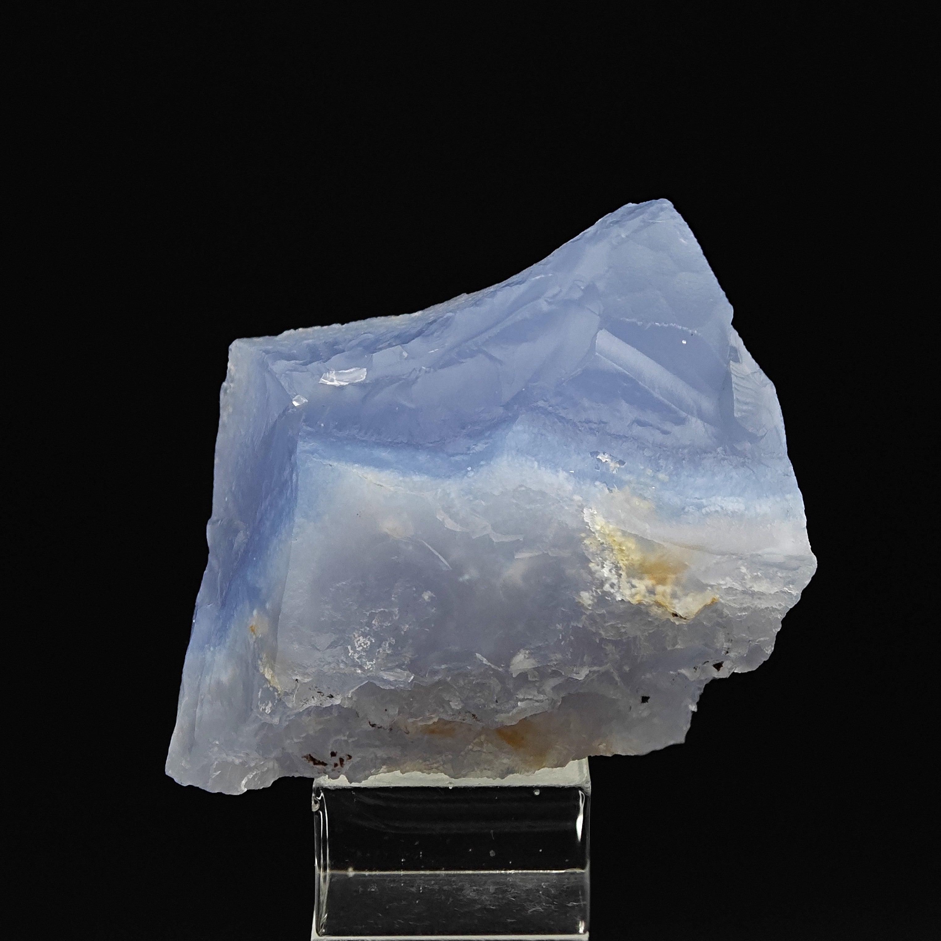 CHALCEDONY – Light-Reactive Blue-Violet Agate, Ngabu, Chikwawa, Malawi