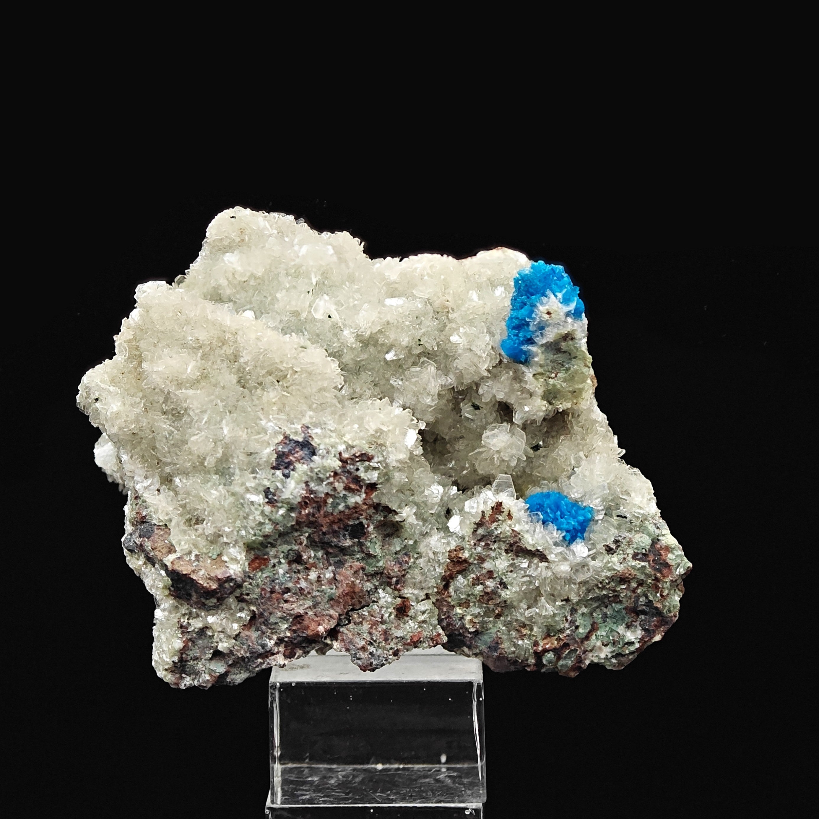 CAVANSITE & STILBITE – Blue Rosettes on White Zeolite, Wagholi, India