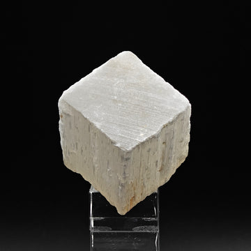 GYPSUM – 31mm White Cube with Sharp Faces, Midelt, Morocco