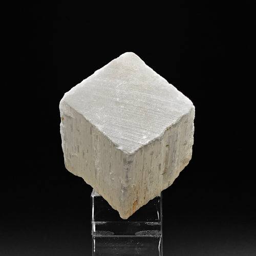 GYPSUM – 31mm White Cube with Sharp Faces, Midelt, Morocco