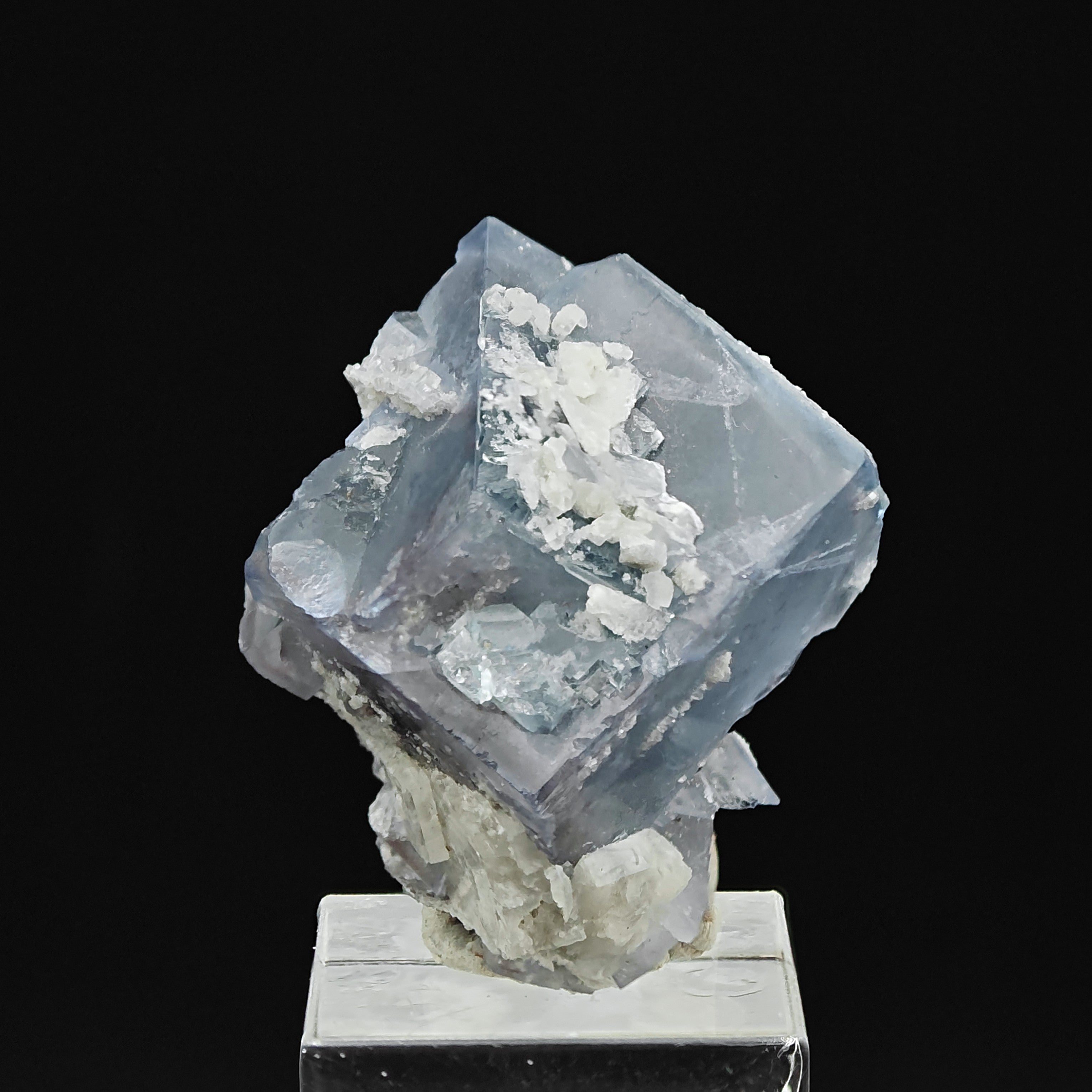 FLUORITE & CALCITE – Blue Twinned Cubic Crystals, Inner Mongolia, China