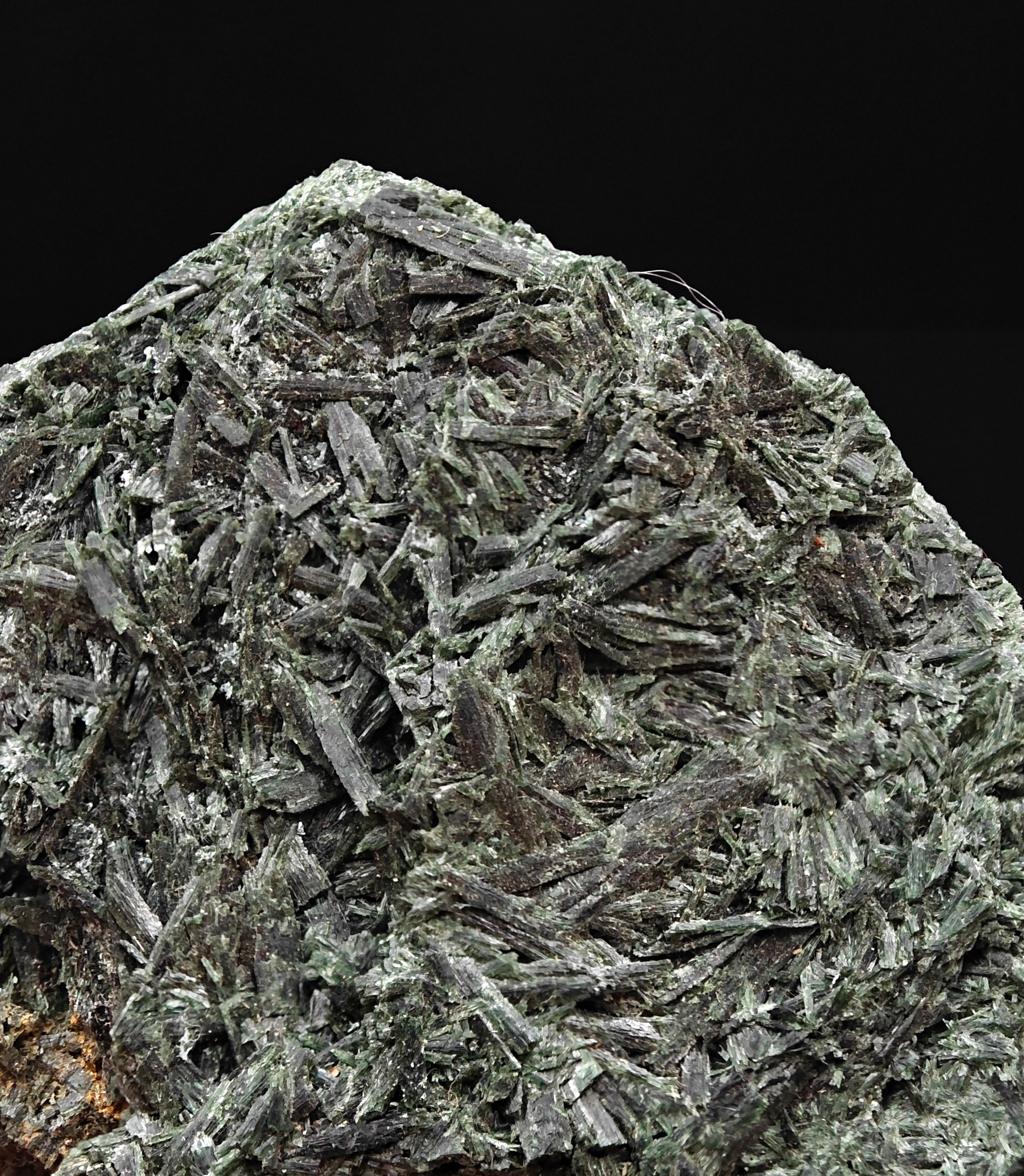 ACTINOLITE – Crossed Green Crystals on Matrix, Vizze Pass, South Tyrol, Italy