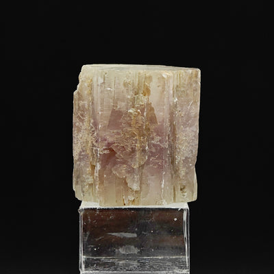 Side view of prismatic aragonite crystal with violet banding, Retamal Ravine, Spain