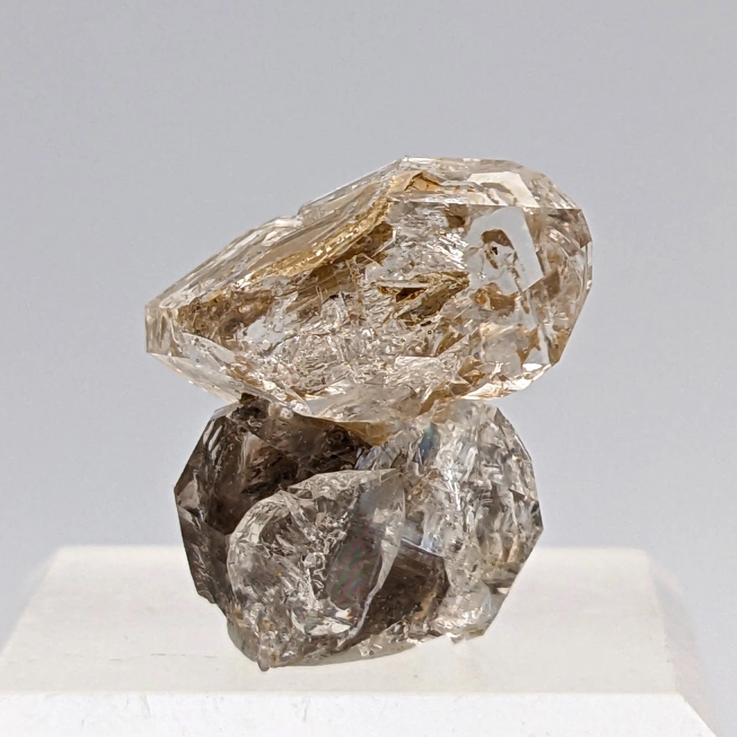 QUARTZ DIAMOND HOPPER – Natural Italian Quartz with Golden Inclusion