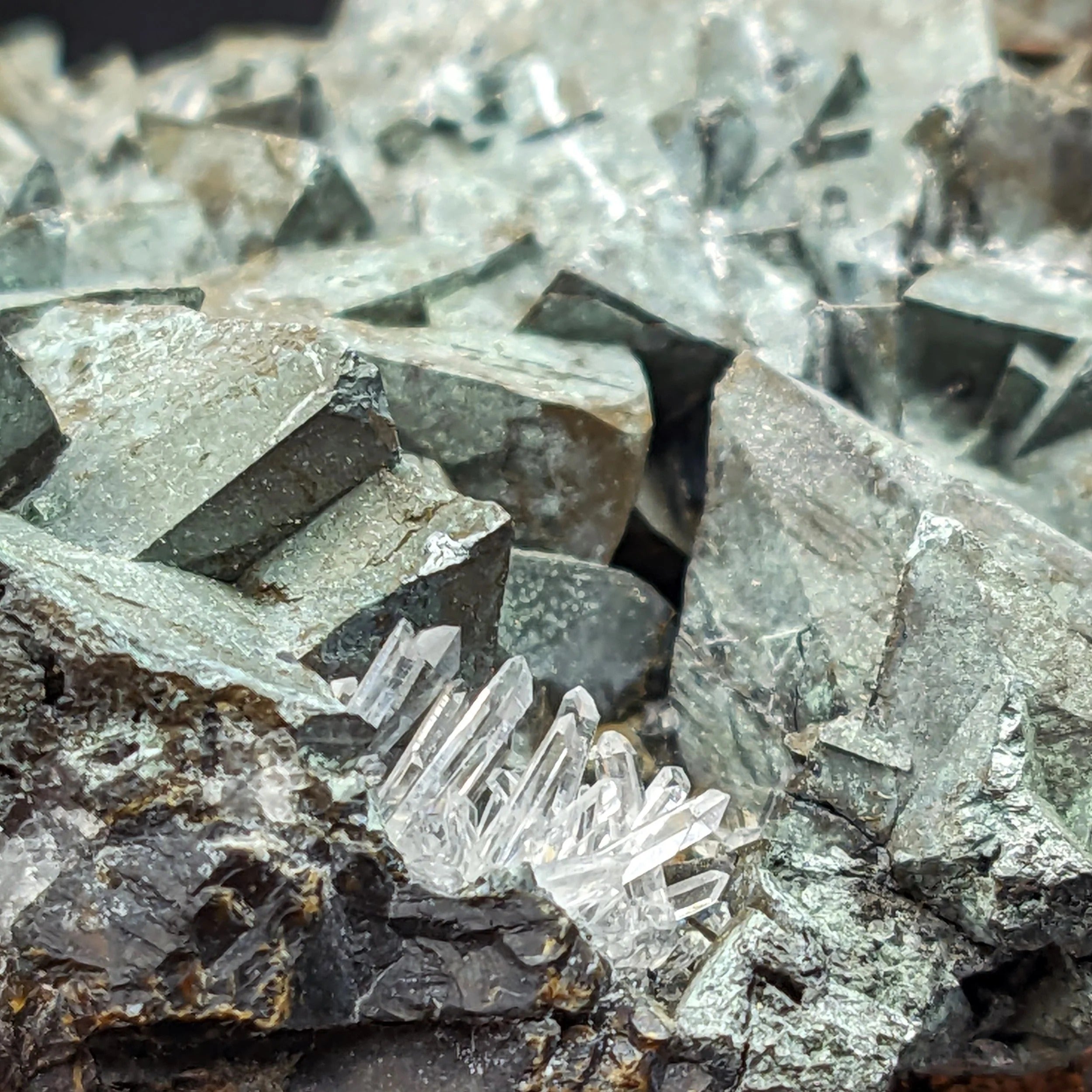 TETRAHEDRITE & QUARTZ – Historic Mineral Association from Casapalca, Peru (1970)